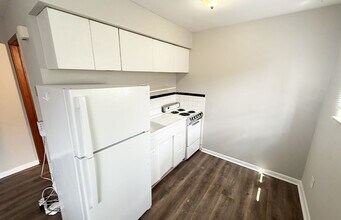 Building Photo - 362 Probasco St