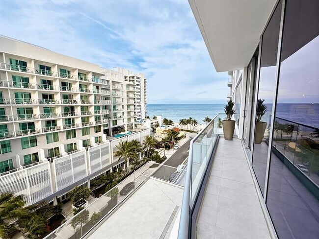 Building Photo - 151 N Seabreeze Blvd