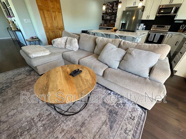 Building Photo - 52 Alahele Pl