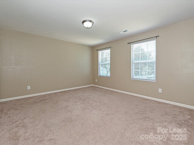 Building Photo - 104 Mulligan Dr