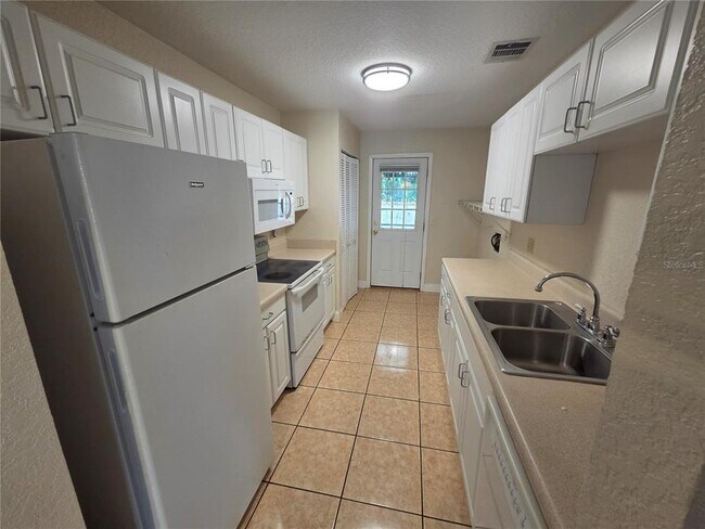 Building Photo - 294 Lovell Ln