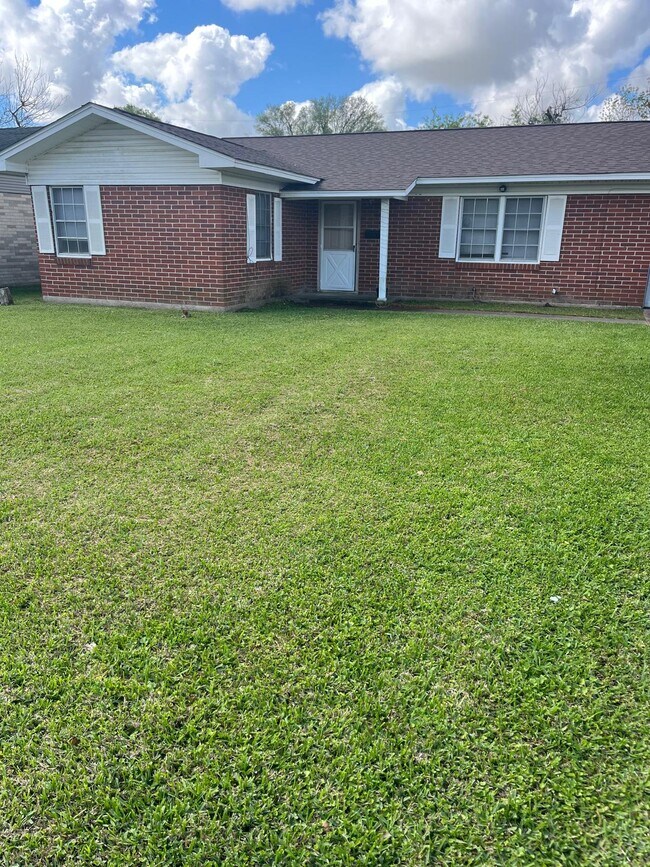 Building Photo - 720S 9th St