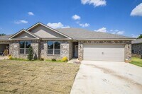 Building Photo - ***207 Alder Street***