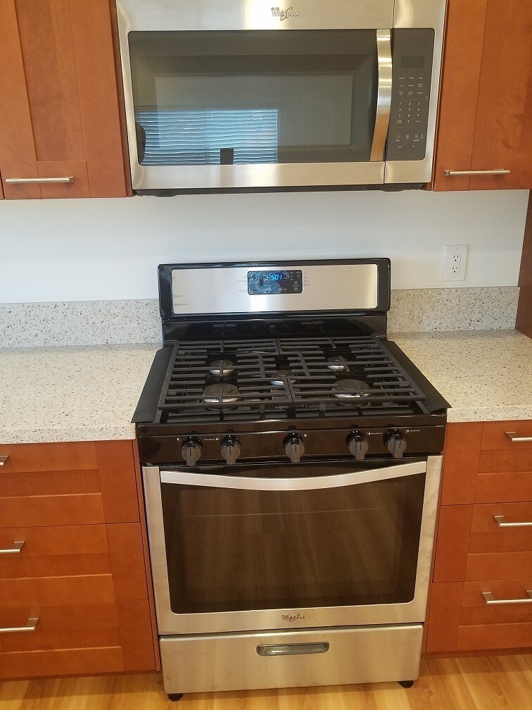 Stainless Steel Gas Range - 1429 S Sycamore Ave