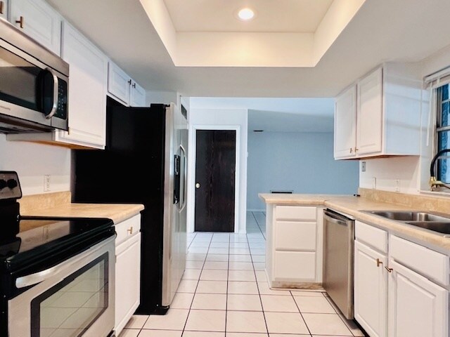 Building Photo - Elegant 3-Bed, 2-Bath Home in Prime Orland...