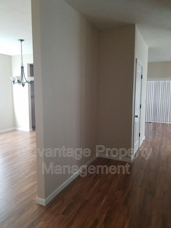 Building Photo - 5836 NE Chandra Ct