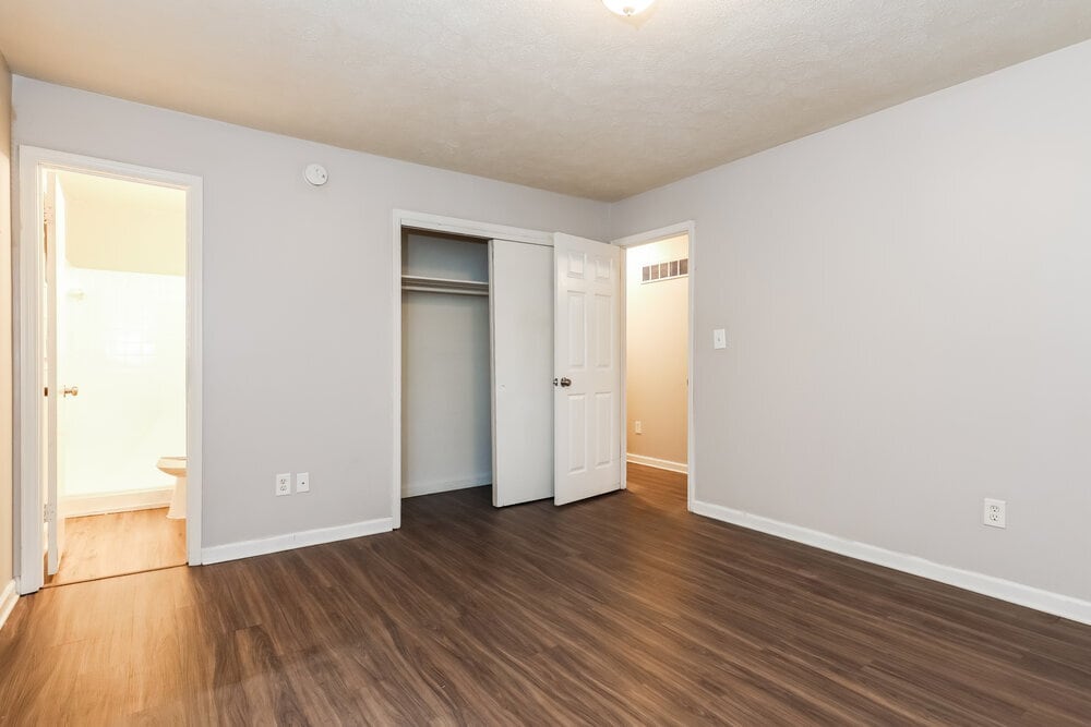 Building Photo - 235 Hurst Point