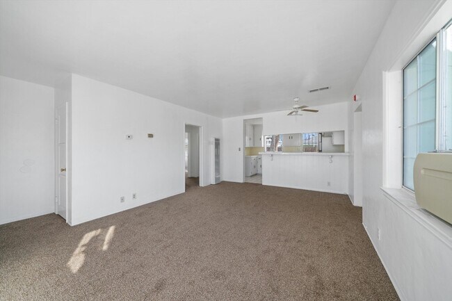 Building Photo - 44526 Cedar Ave