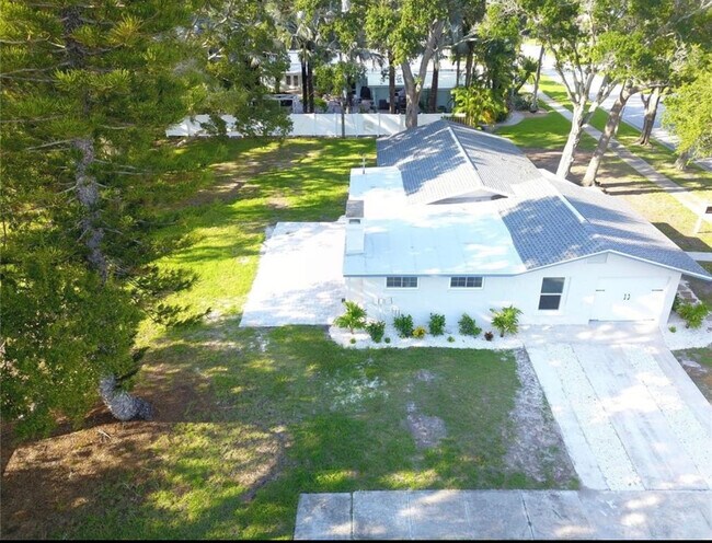 Building Photo - 6400 Evergreen Ave