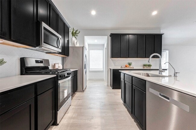 Building Photo - 29918 Gallatin River Ln