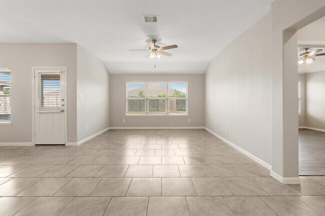 Building Photo - 18314 Pelham Holw Trl