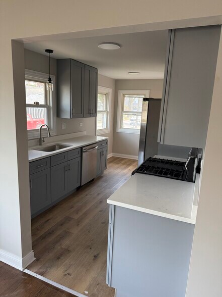 Kitchen - 31 Webb St