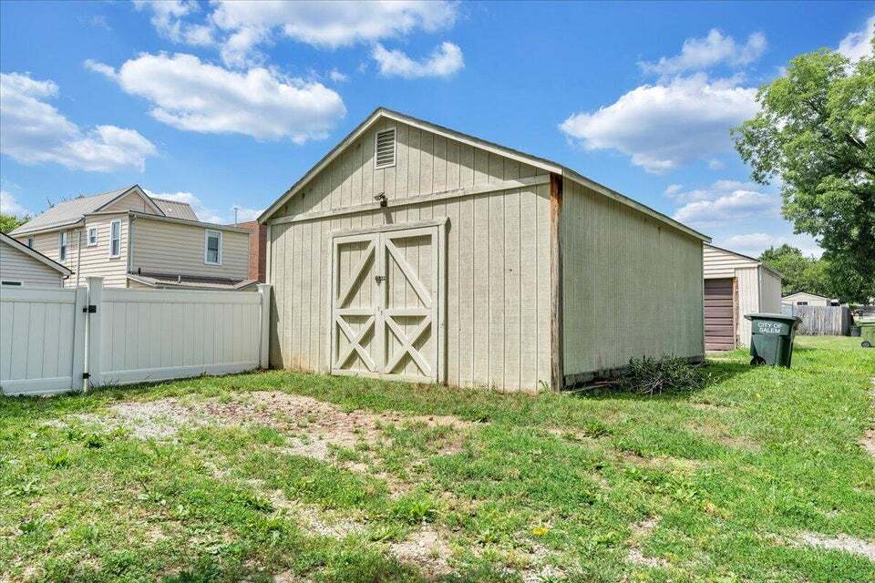 Building Photo - 720 Tennessee St