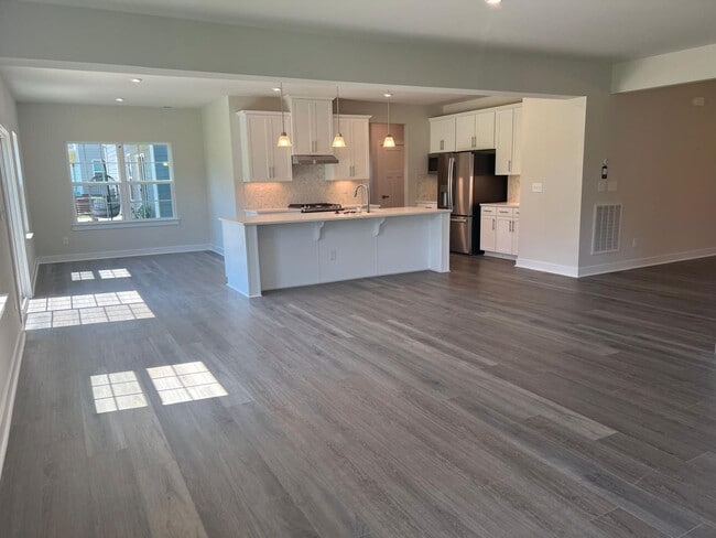 Building Photo - Elegant Home located in Union County with 5BR/4BA