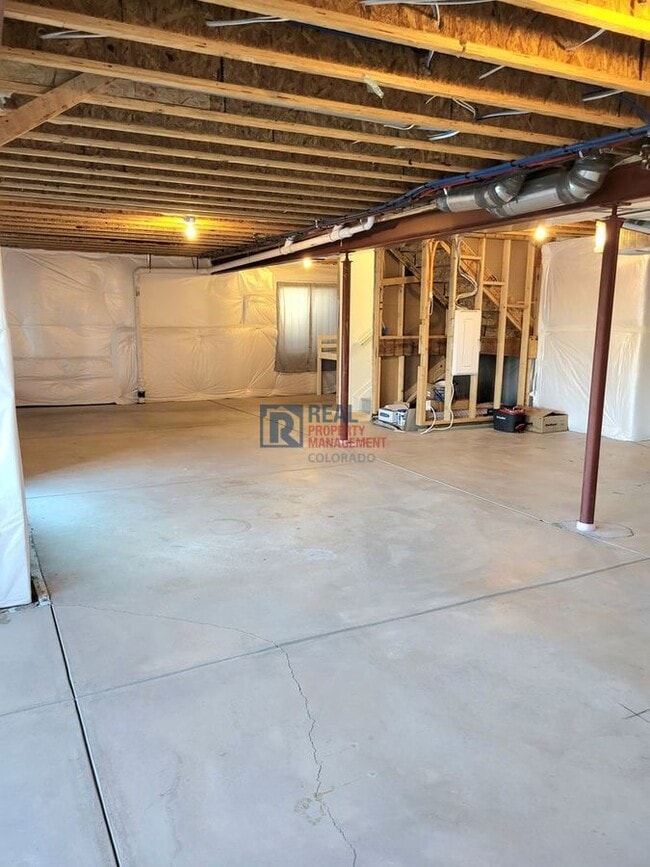 Building Photo - 14381 Mosaic Ave