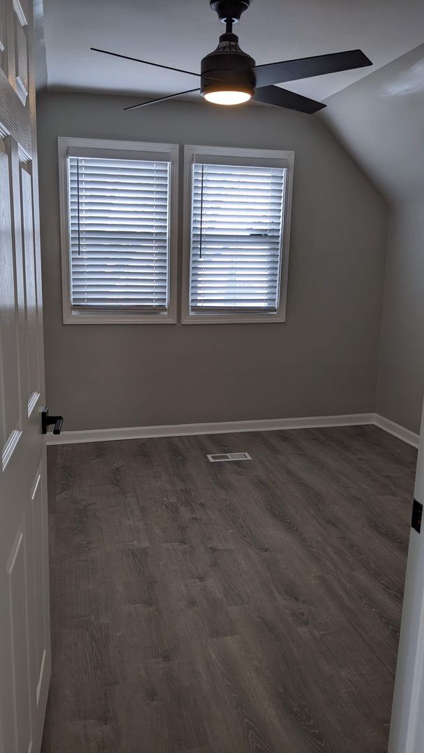 Building Photo - 2507 N Lotus Ave