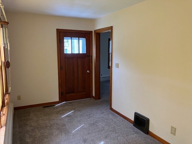 Building Photo - 518 Bremer St