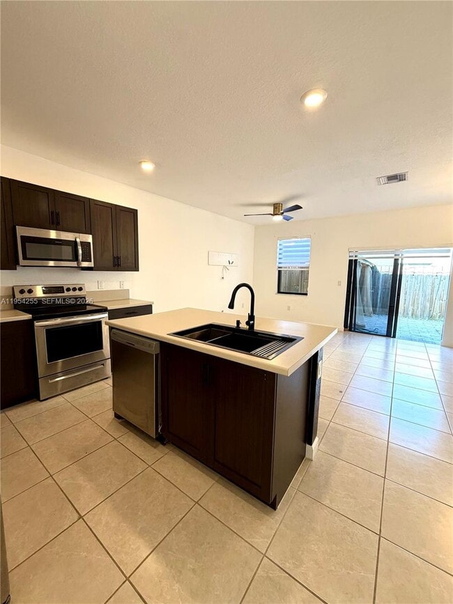 Building Photo - 405 NE 208th Terrace