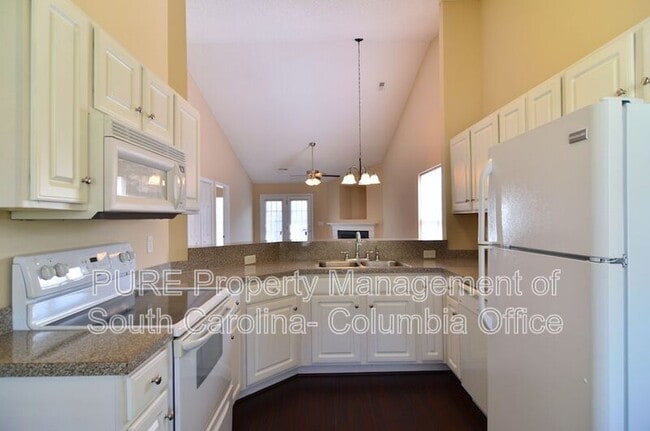 Building Photo - 112 Palm Ct