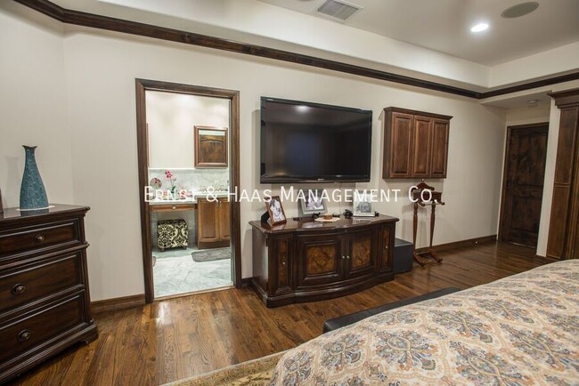 Building Photo - 3461 Montair Ave