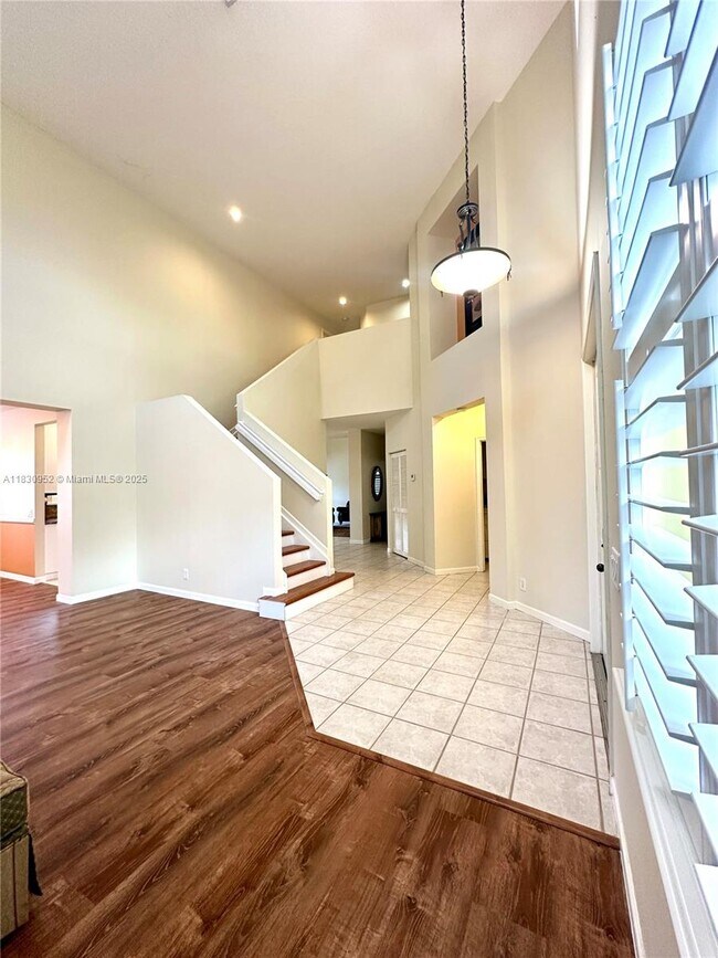 Building Photo - 3844 Falcon Ridge Cir