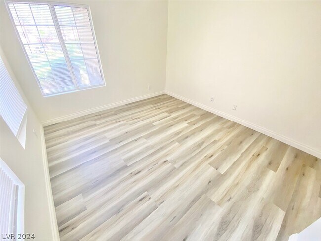 Building Photo - 2200 S Fort Apache Rd