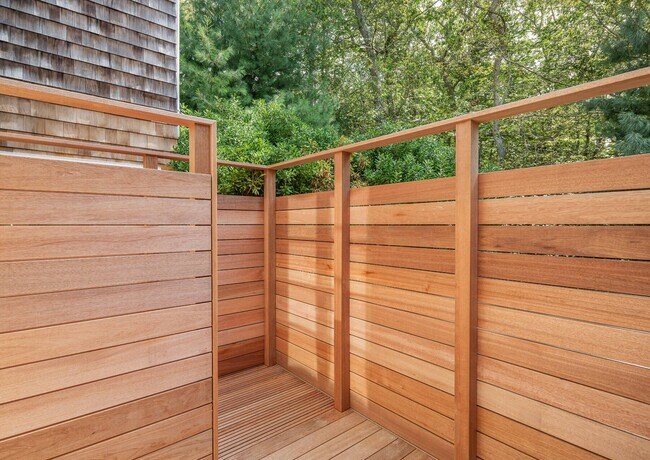 Building Photo - 41 Deep Woods Ln