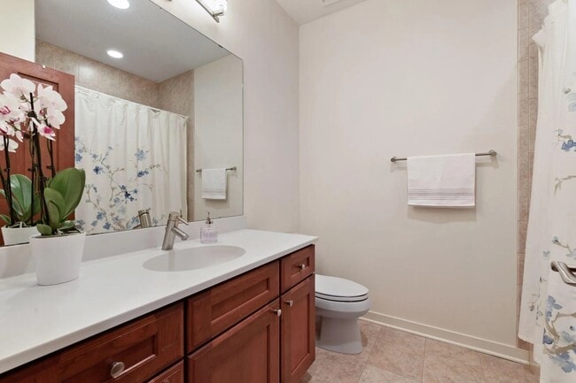 Building Photo - 6484 Ivy Way