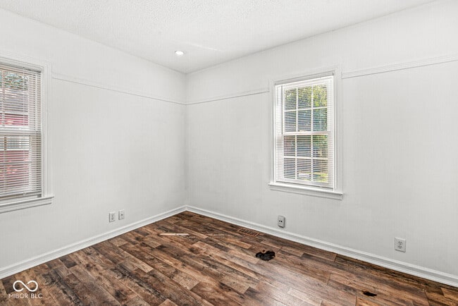 Building Photo - 5305 Evanston Ave