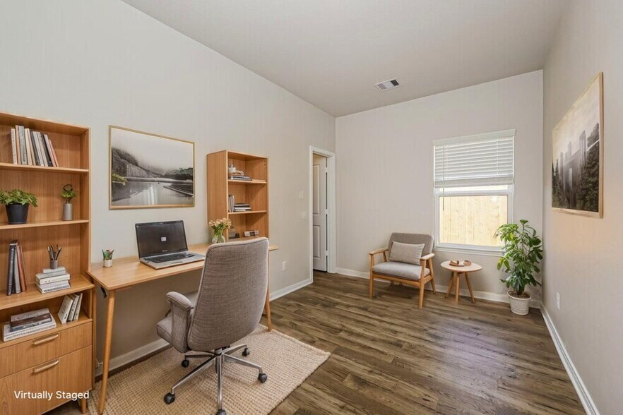Building Photo - 16427 Honeysuckle Hl Dr