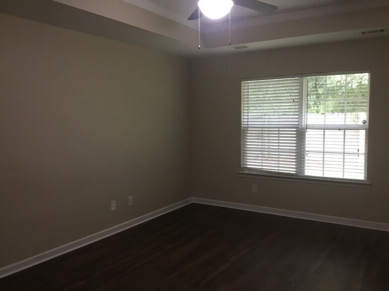 Building Photo - 134 Aquinnah Dr