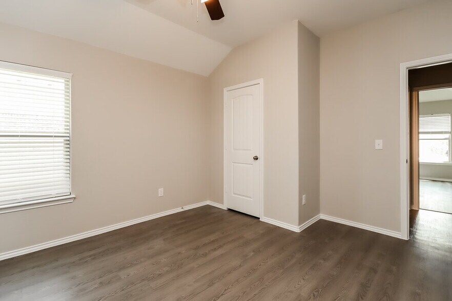 Building Photo - 209 Stalwart Hl Trl