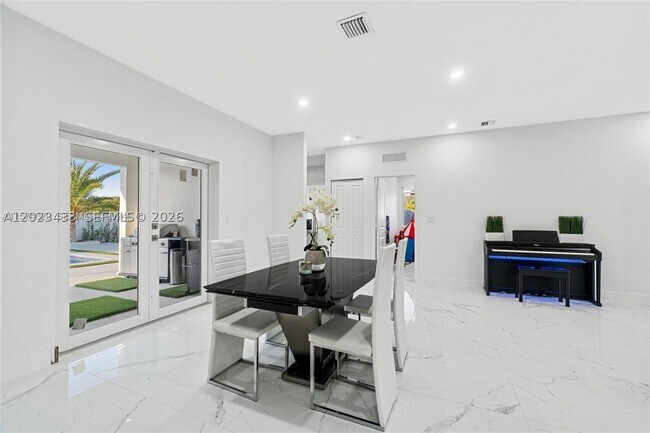 Building Photo - 13305 SW 190th Terrace