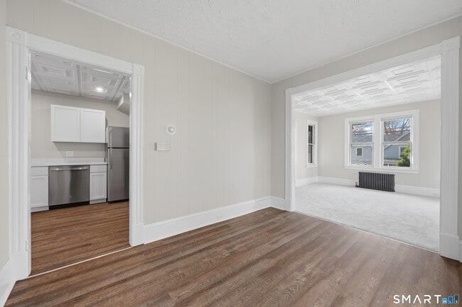 Building Photo - 45 Dunham St