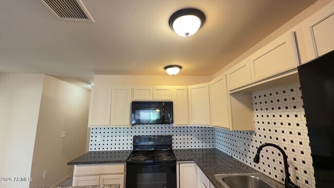 Building Photo - 6714 N 54th Ave