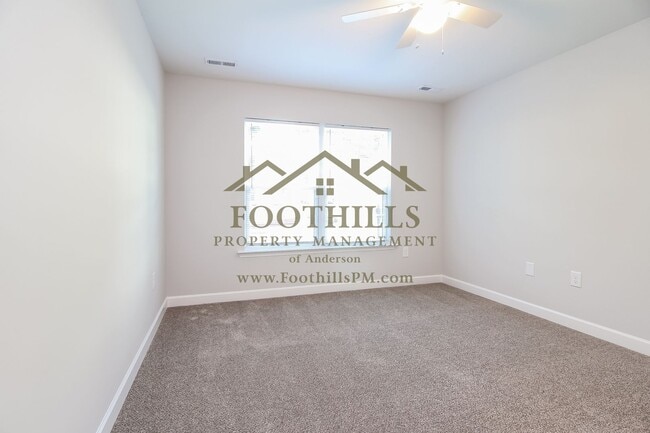 Building Photo - 4-Bedroom Gem in Williamston—Don’t Miss This!