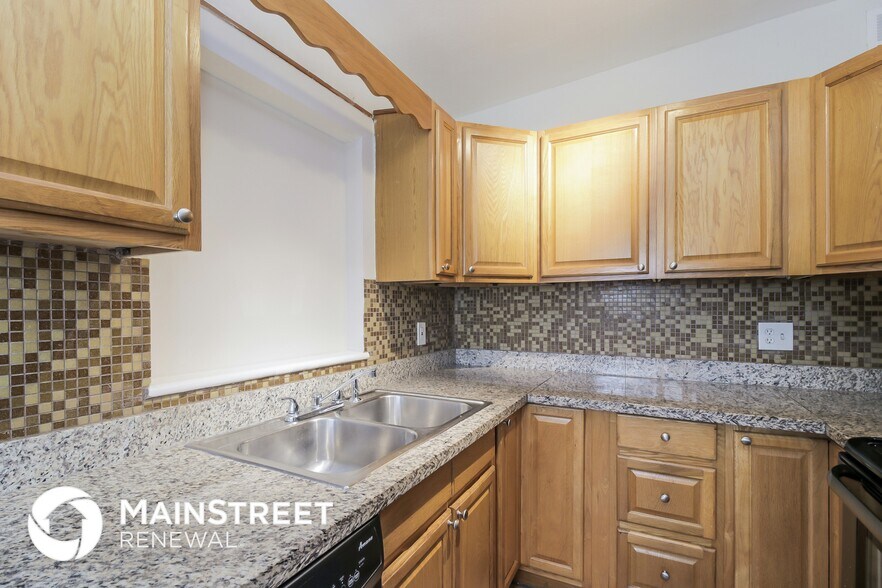 Building Photo - 11623 Cameron St