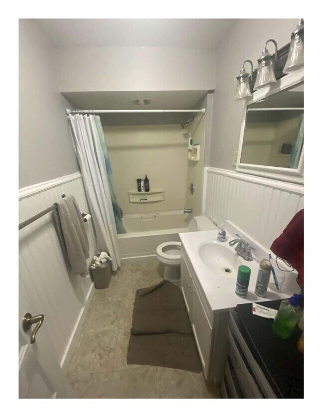 Building Photo - 685 Franklin St