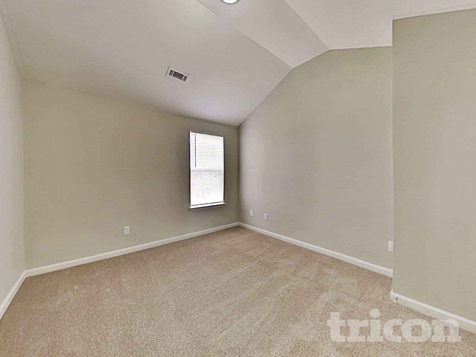 Building Photo - 2114 Lexington Ave