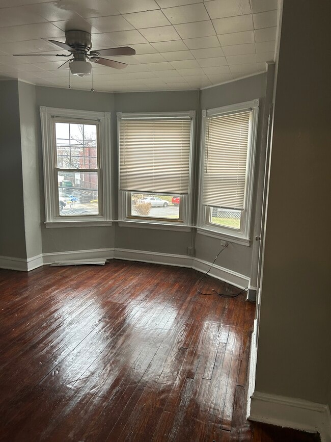 Building Photo - 1102 Morton Ave