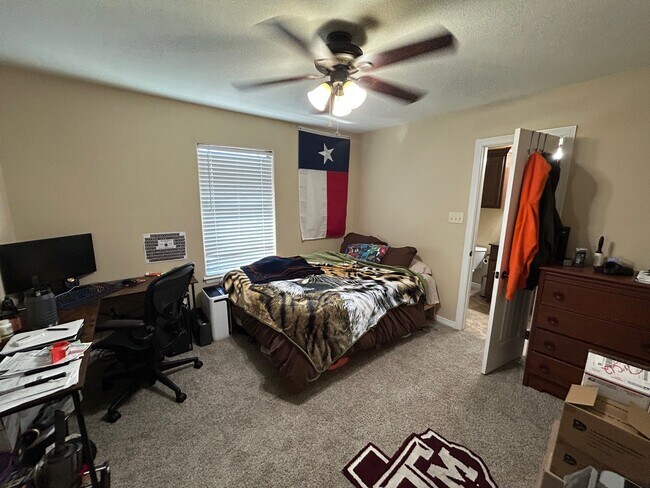 Building Photo - 1714 Boardwalk Ct