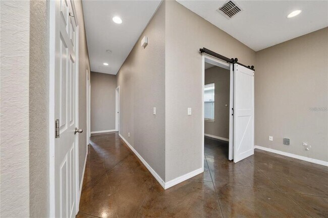 Building Photo - 2893 Whispering Trails Dr