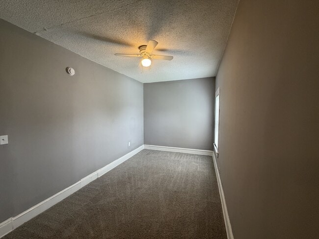 Building Photo - 4520 Bush Ave