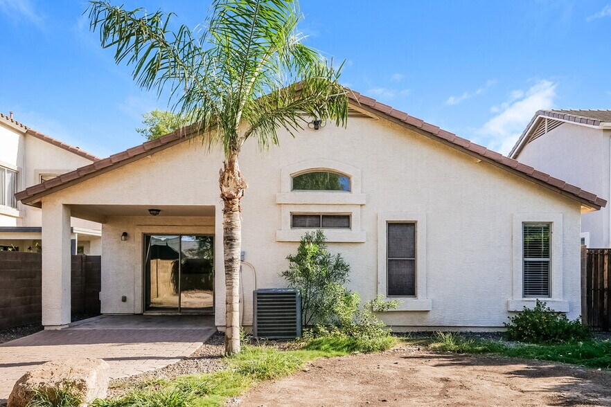 Building Photo - 1649 E Leslie Ave
