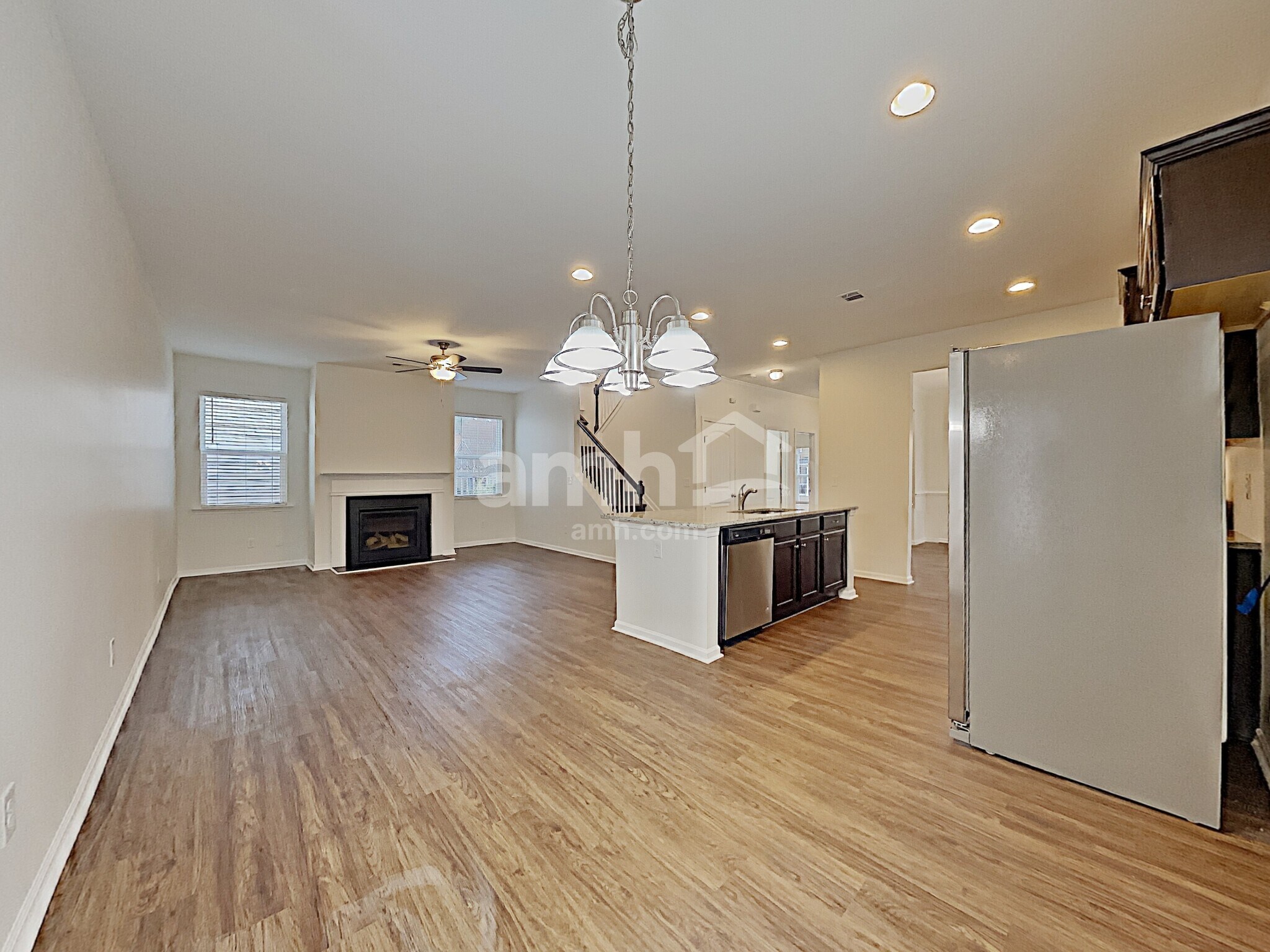 Building Photo - 323 Stoney Hollow Rd