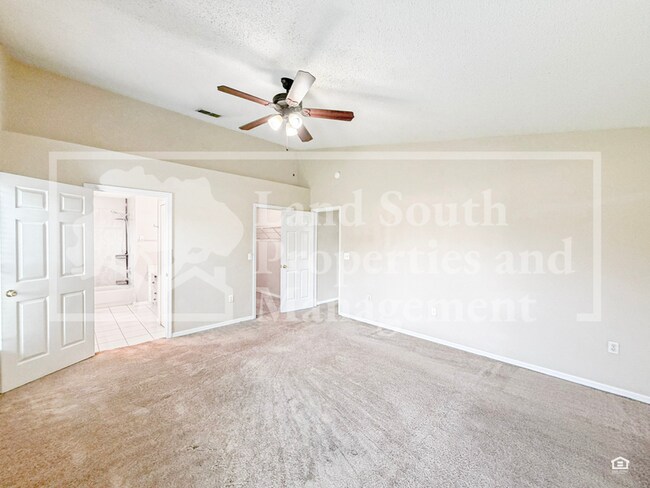 Building Photo - 683 Jessanda Cir