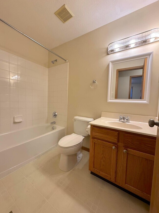 Building Photo - 8577 Clover Glade Dr