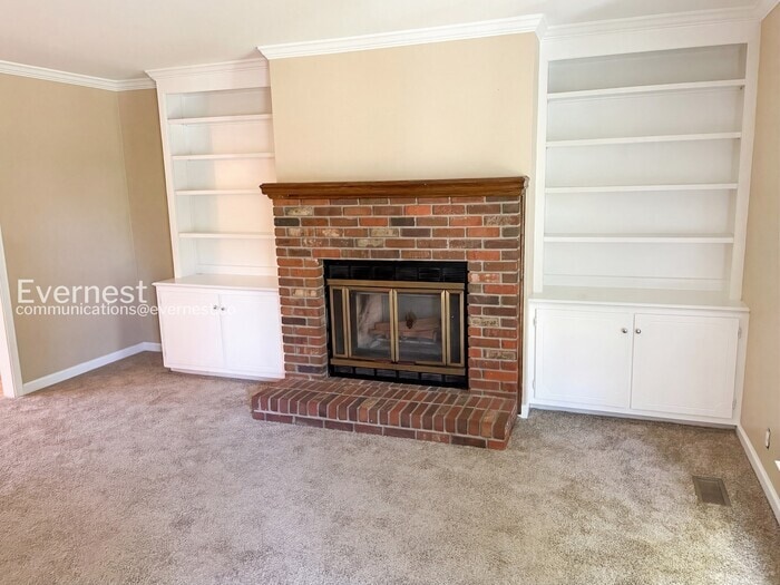 Building Photo - 1203 Countryside Dr