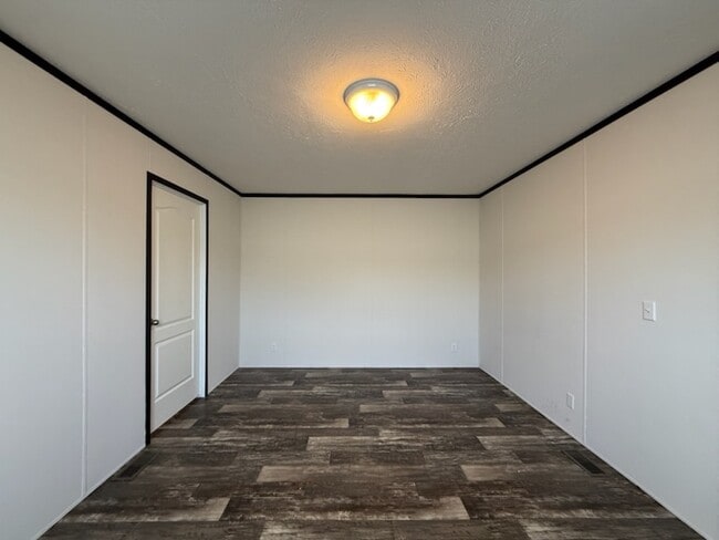 Building Photo - 38112 Ducharme Dr