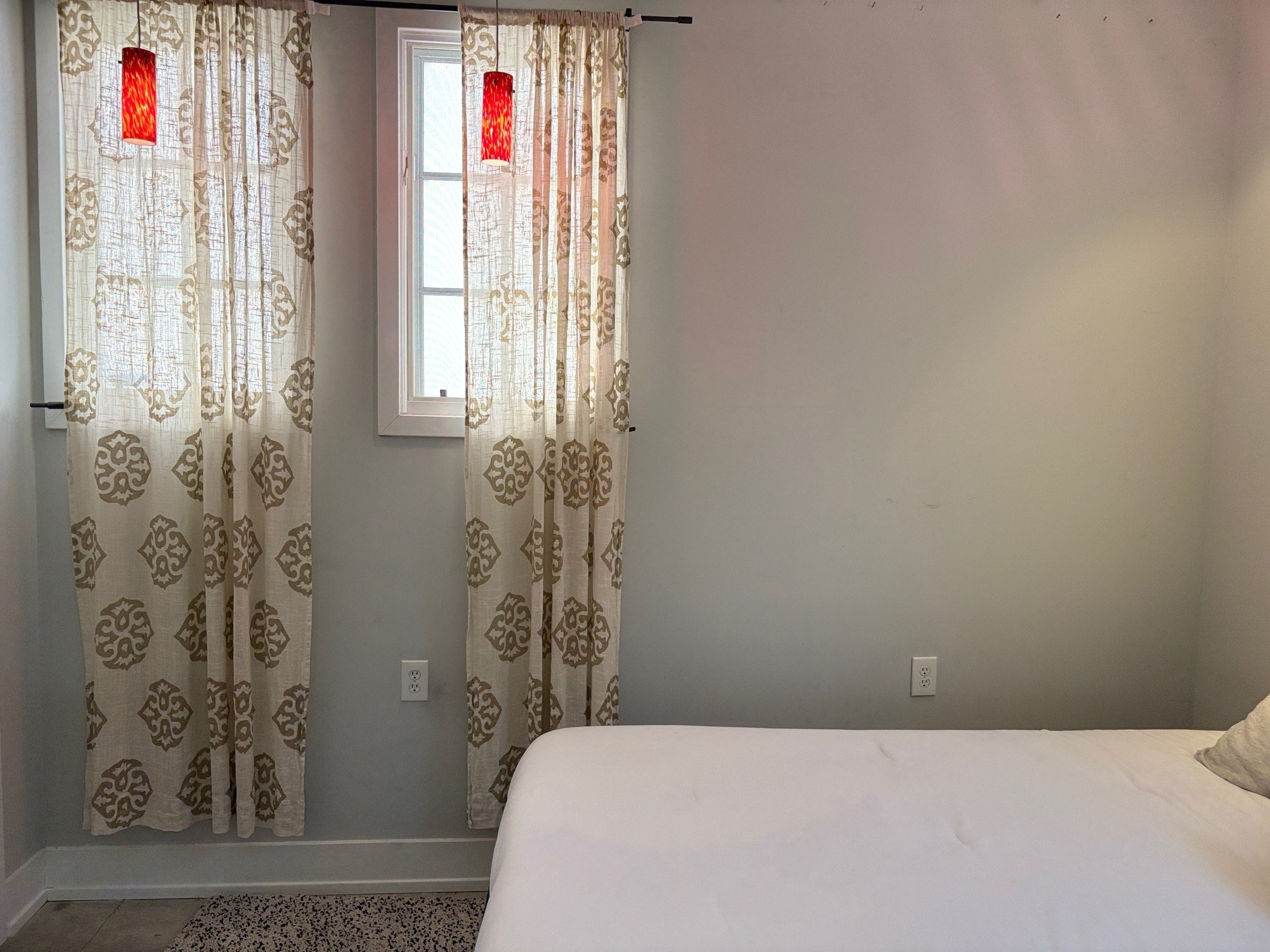 Building Photo - 1833 5th St NW